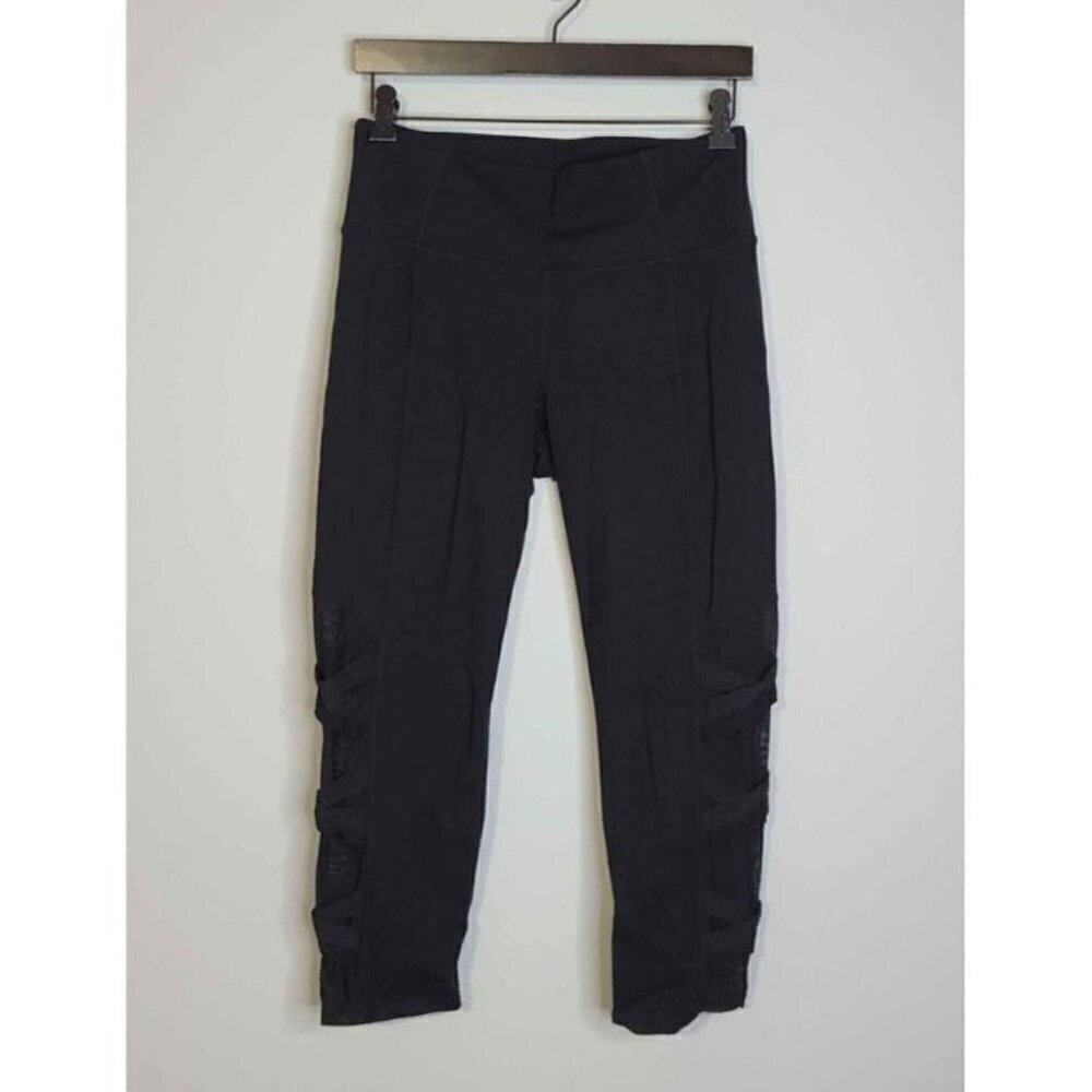 Athleta High-Rise Bandage Style Criss-cross Legs Yoga Athleisure Leggings Medium